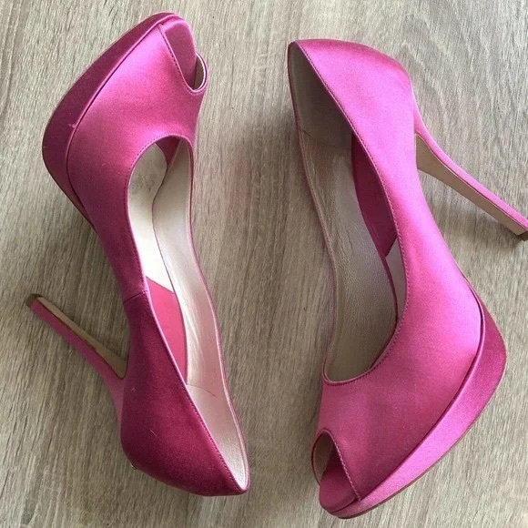 DIOR PINK SATIN HEELS - Picture 2 of 8